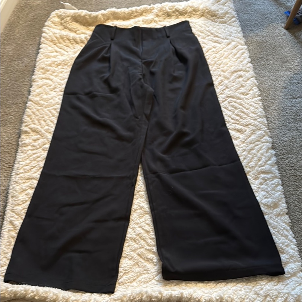 Elegant Black Wide-Leg Trousers